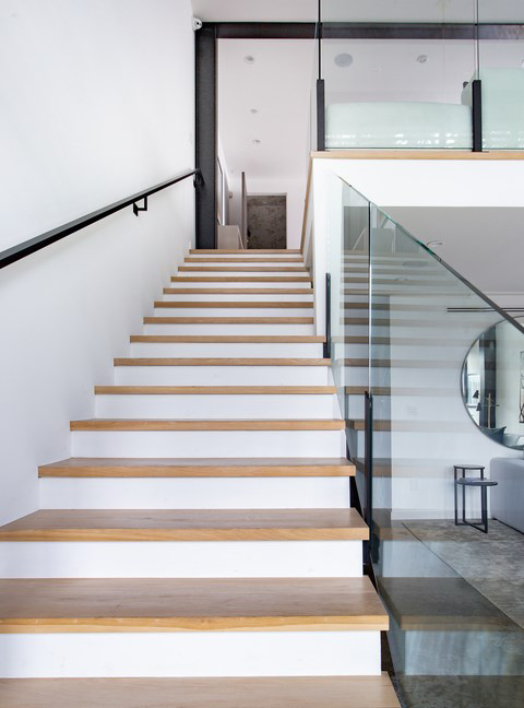 305 Venice Way, Venice CA 90291