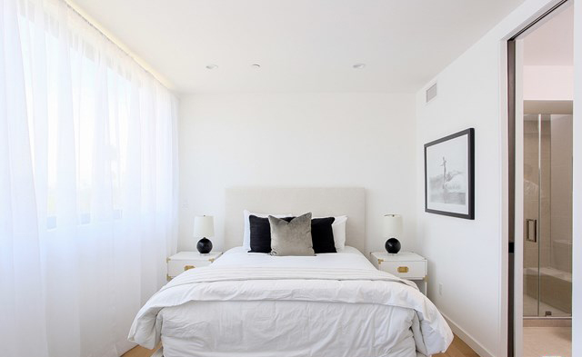 305 Venice Way, Venice CA 90291