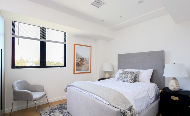 305 Venice Way, Venice CA 90291
