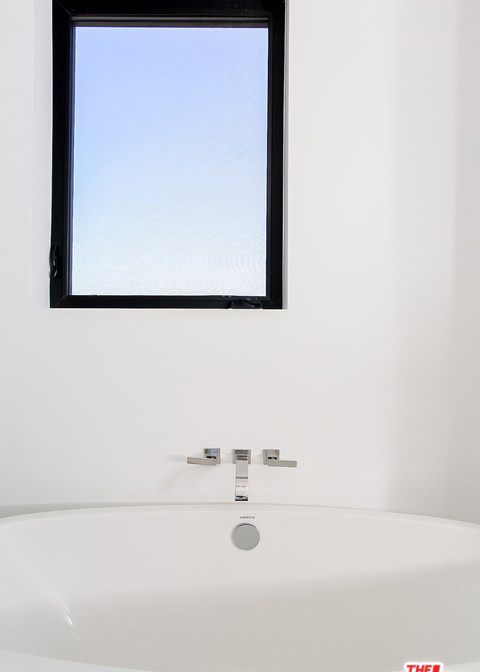 305 Venice Way, Venice CA 90291
