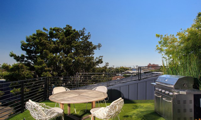 305 Venice Way, Venice CA 90291