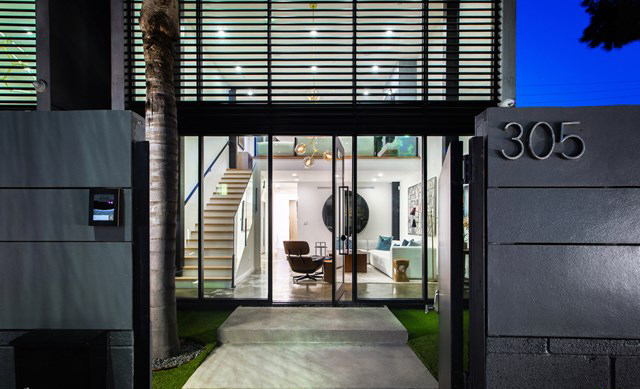 305 Venice Way, Venice CA 90291