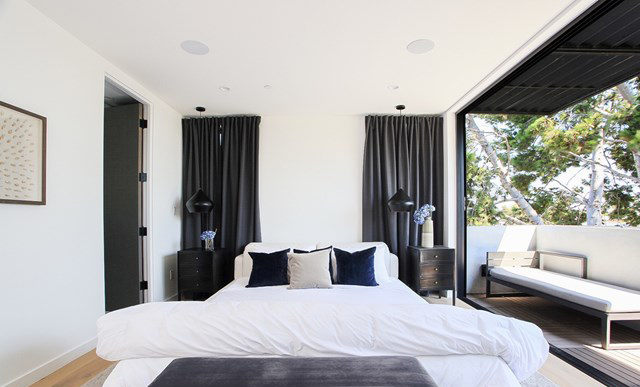 305 Venice Way, Venice CA 90291