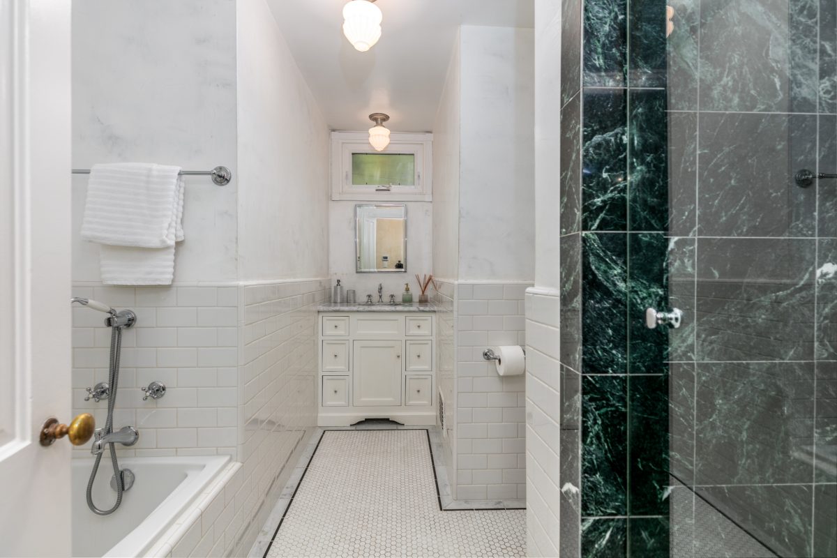 1622 Sunset Plaza Drive, Los Angeles 90069