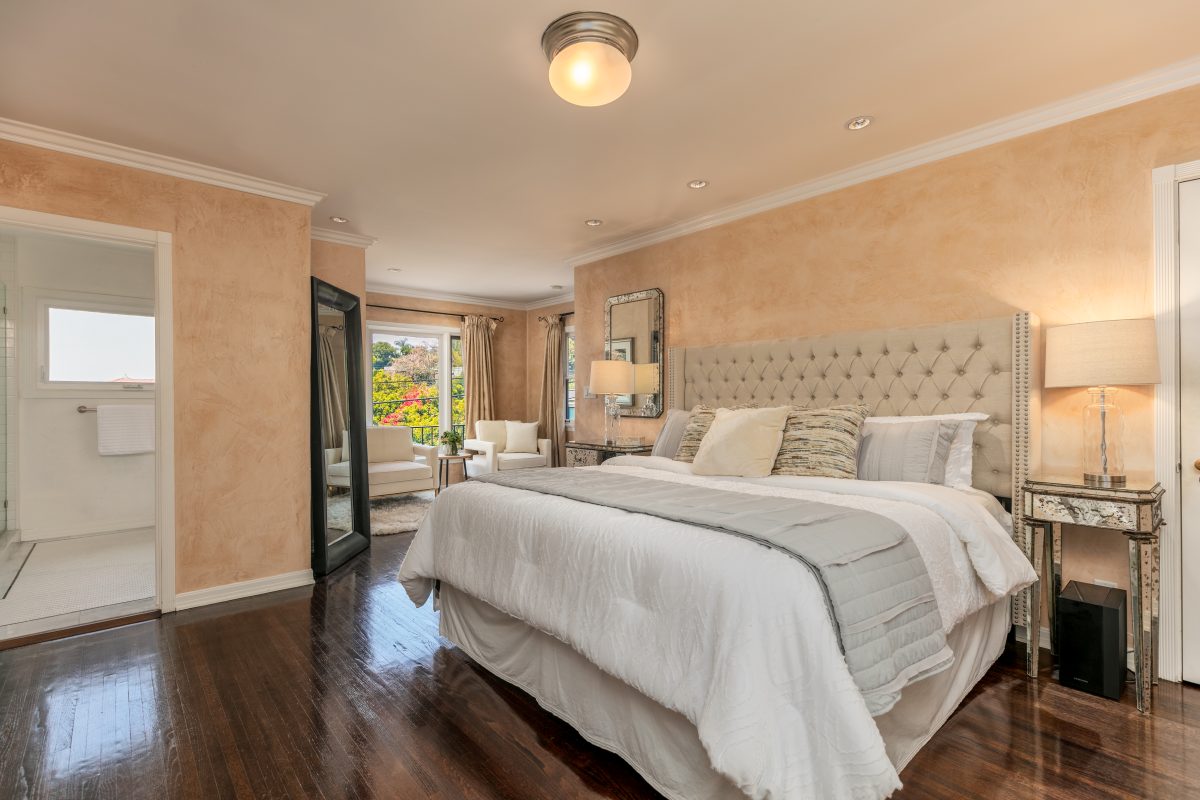 1622 Sunset Plaza Drive, Los Angeles 90069