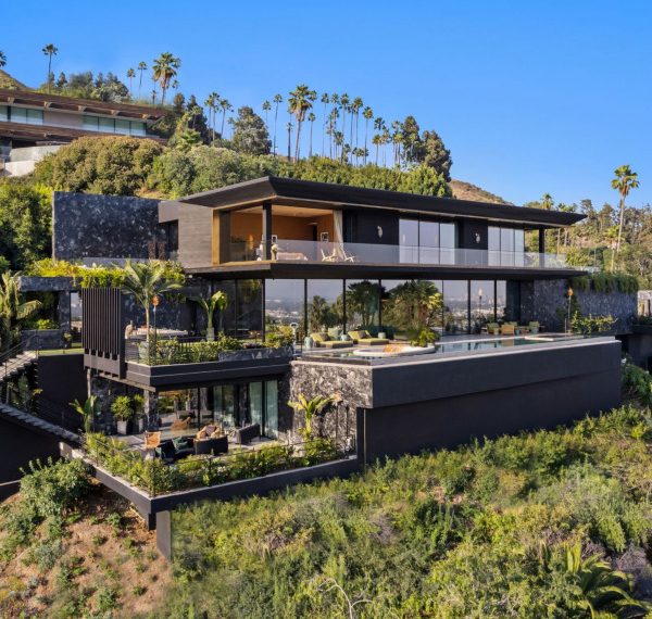 Luxury Real Estates Listing.