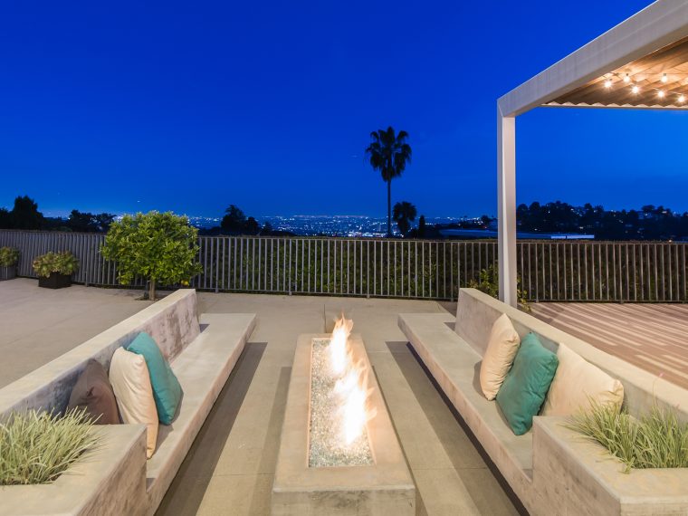 7984 Oceanus Dr, LOS ANGELES CA 90046