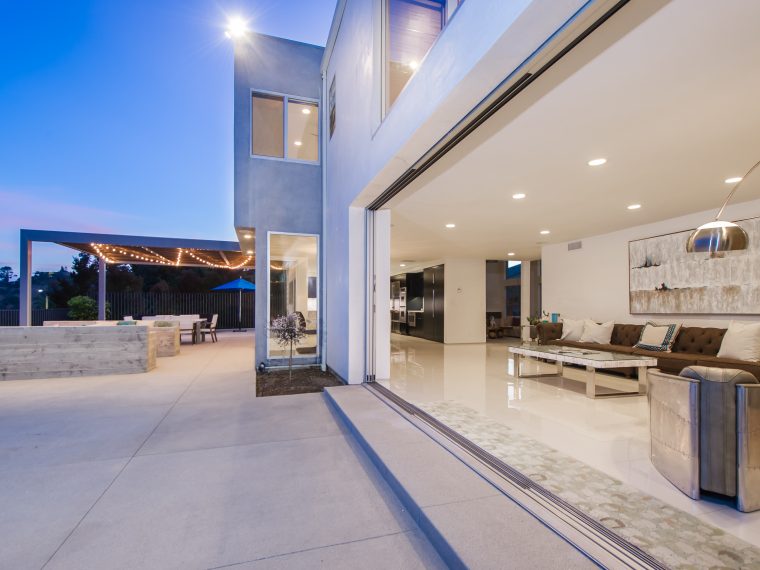 7984 Oceanus Dr, LOS ANGELES CA 90046