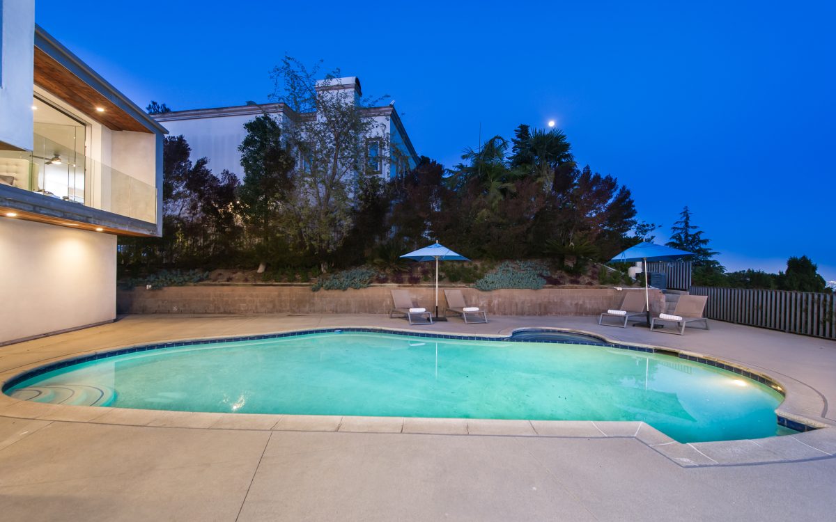 7984 Oceanus Dr, LOS ANGELES CA 90046