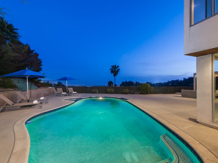 7984 Oceanus Dr, LOS ANGELES CA 90046