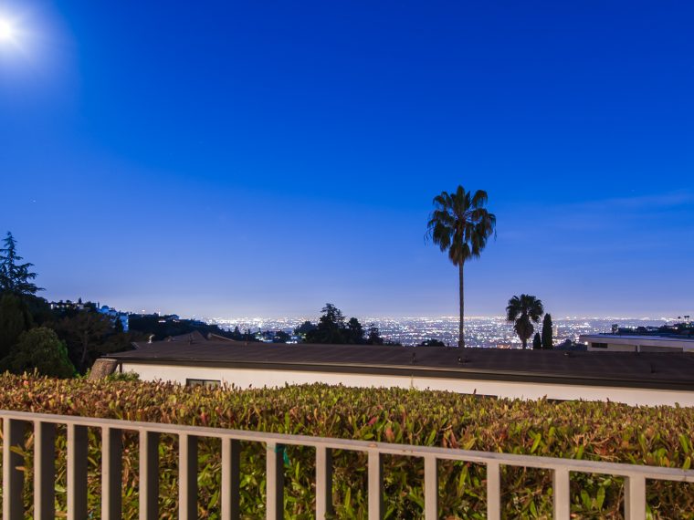 7984 Oceanus Dr, LOS ANGELES CA 90046