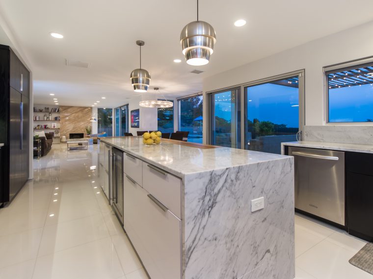 7984 Oceanus Dr, LOS ANGELES CA 90046