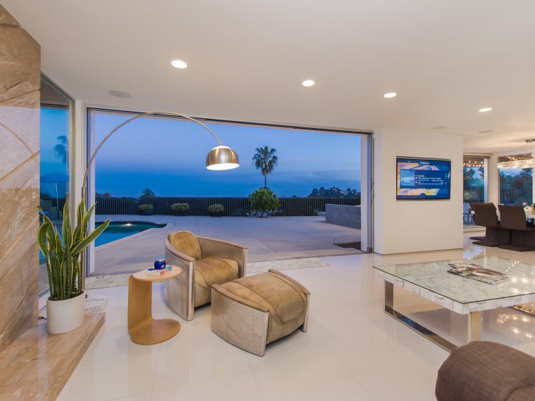 7984 Oceanus Dr, LOS ANGELES CA 90046