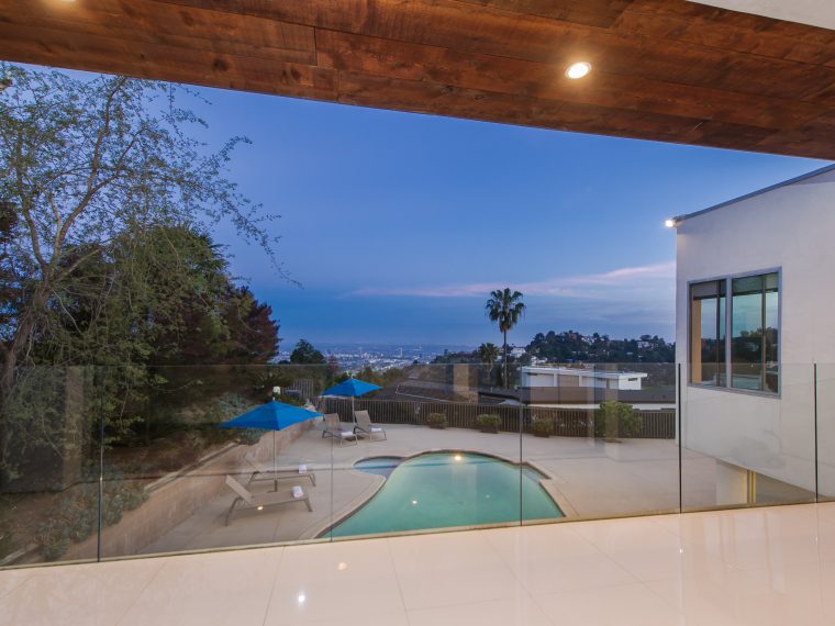 7984 Oceanus Dr, LOS ANGELES CA 90046