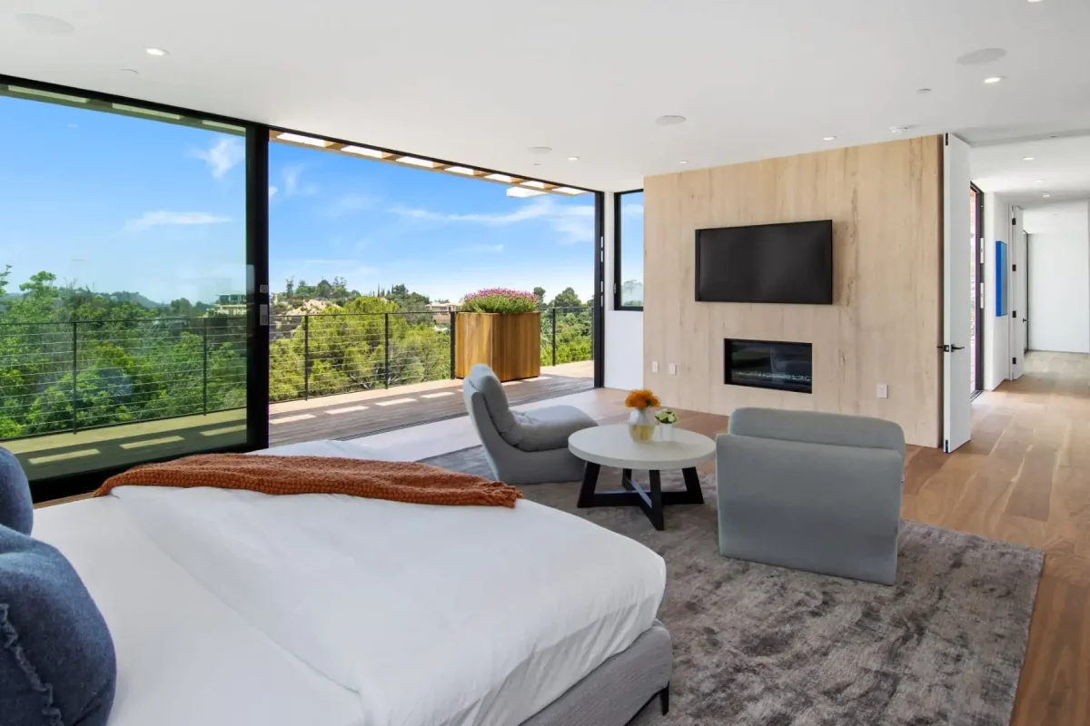 9040 Alto Cedro Dr, BEVERLY HILLS CA 90210
