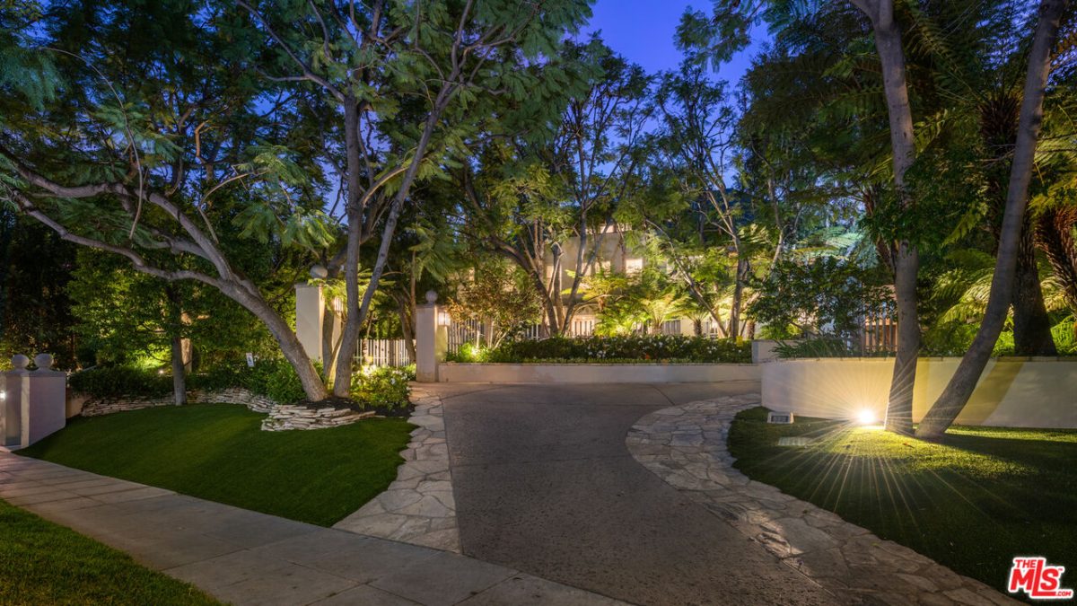 809 N. ALPINE DR, BEVERLY HILLS CA 90210