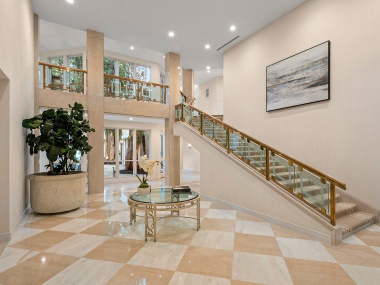809 N. ALPINE DR, BEVERLY HILLS CA 90210
