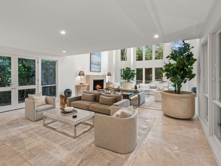 809 N. ALPINE DR, BEVERLY HILLS CA 90210