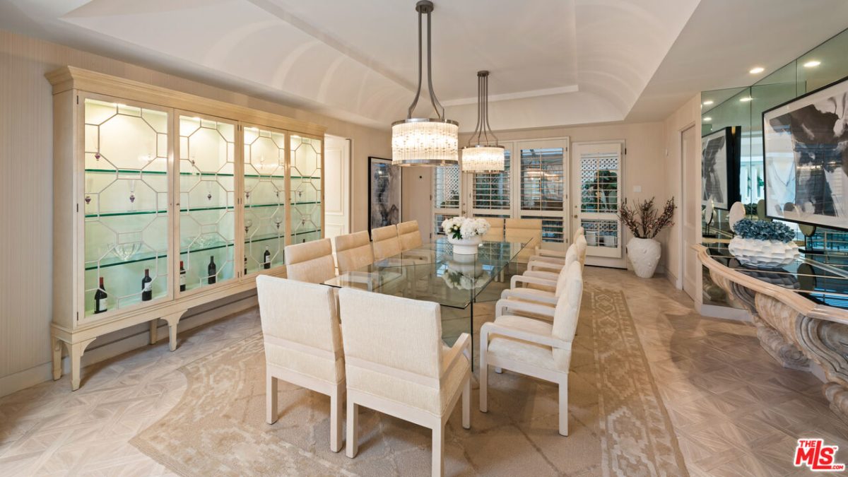 809 N. ALPINE DR, BEVERLY HILLS CA 90210