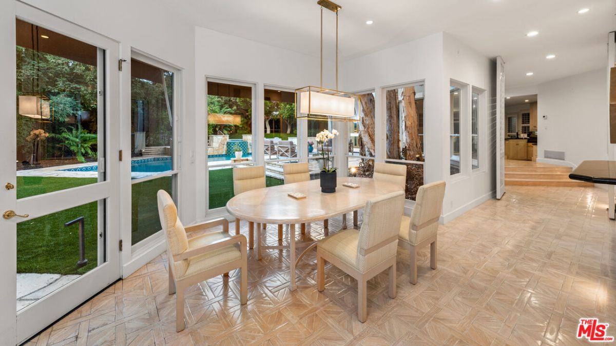 809 N. ALPINE DR, BEVERLY HILLS CA 90210