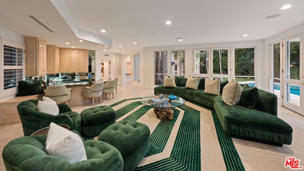 809 N. ALPINE DR, BEVERLY HILLS CA 90210