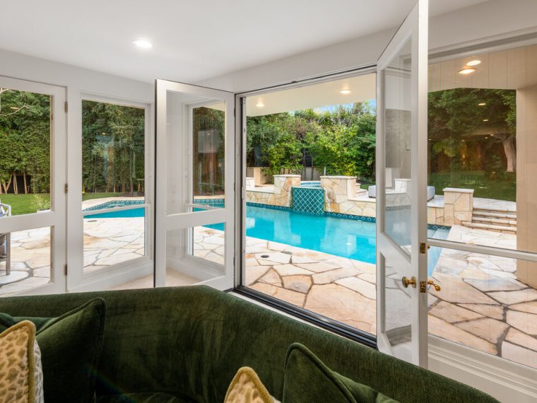 809 N. ALPINE DR, BEVERLY HILLS CA 90210
