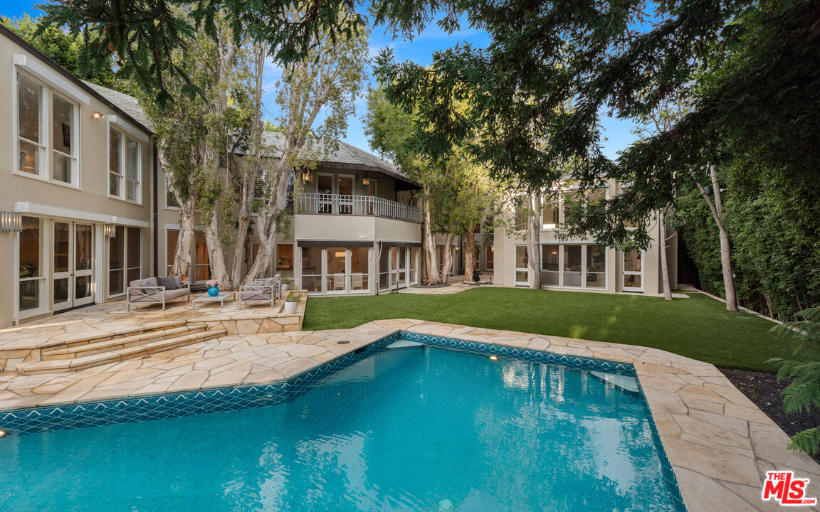809 N. ALPINE DR, BEVERLY HILLS CA 90210