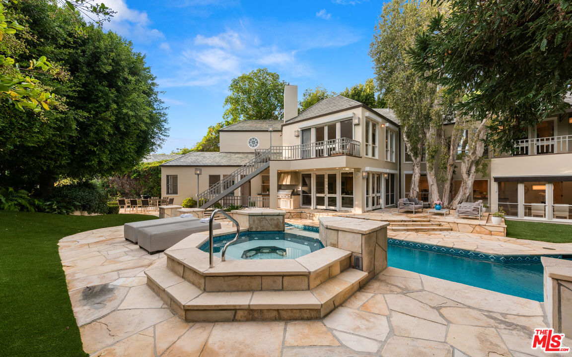 809 N. ALPINE DR, BEVERLY HILLS CA 90210