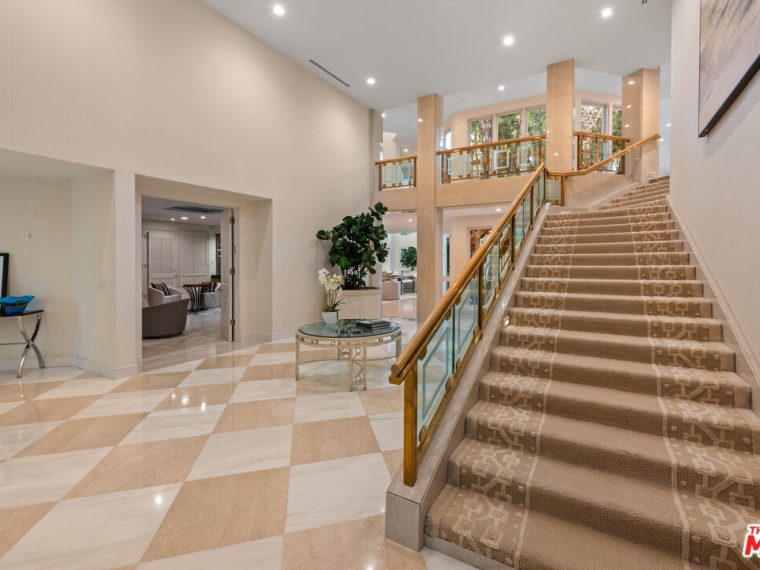 809 N. ALPINE DR, BEVERLY HILLS CA 90210