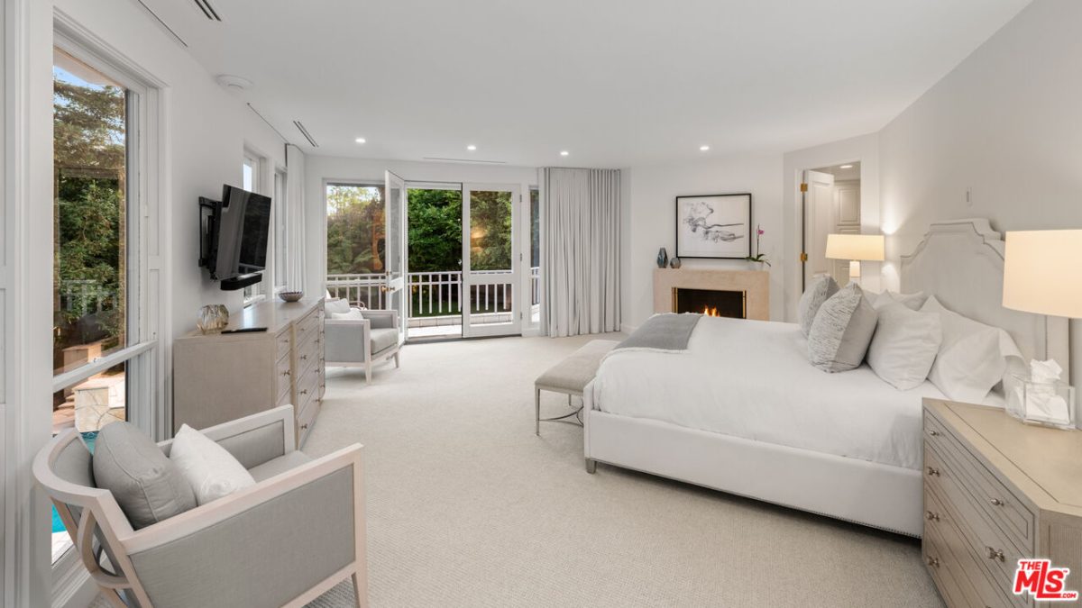 809 N. ALPINE DR, BEVERLY HILLS CA 90210