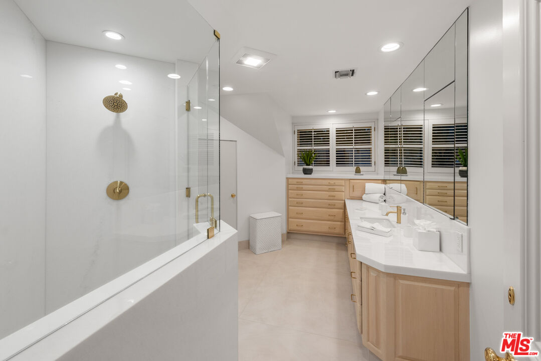 809 N. ALPINE DR, BEVERLY HILLS CA 90210