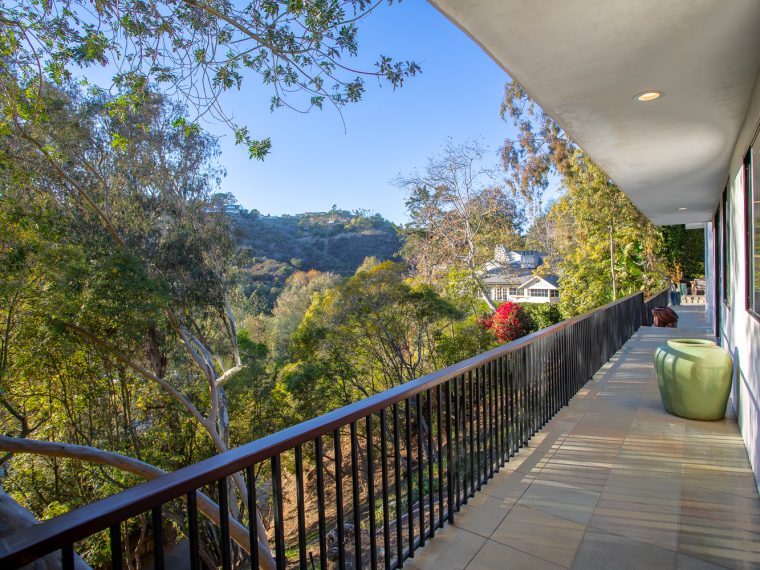 10553 Rocca PI., Los Angeles 90077