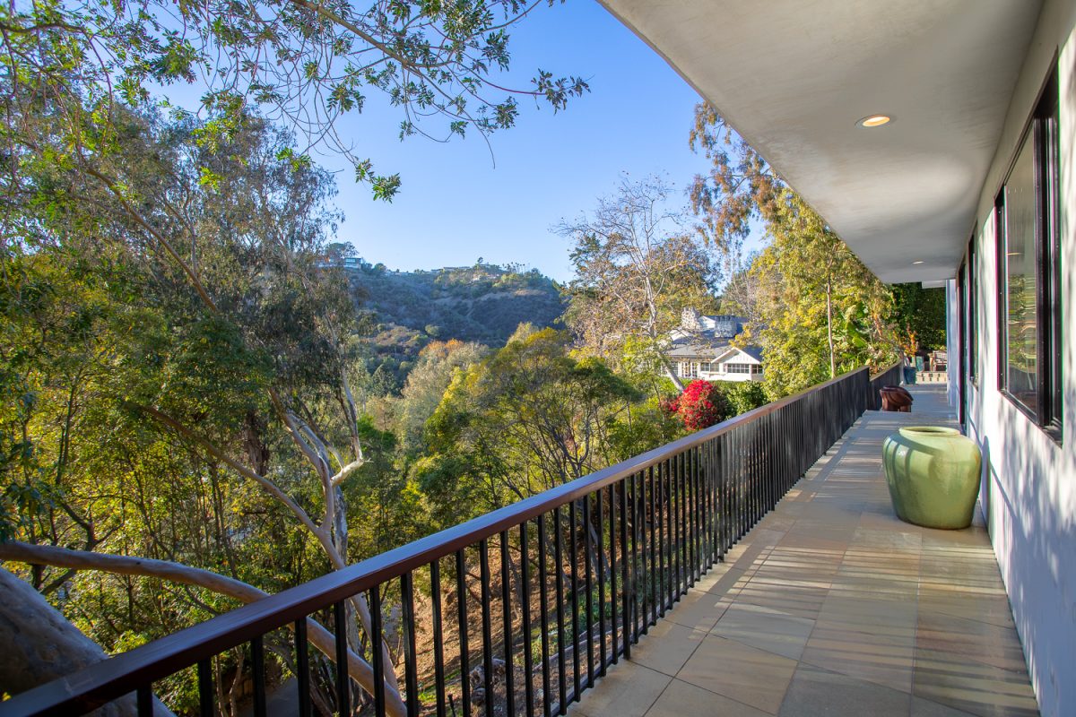 10553 Rocca PI., Los Angeles 90077