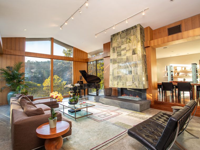 10553 Rocca PI., Los Angeles 90077