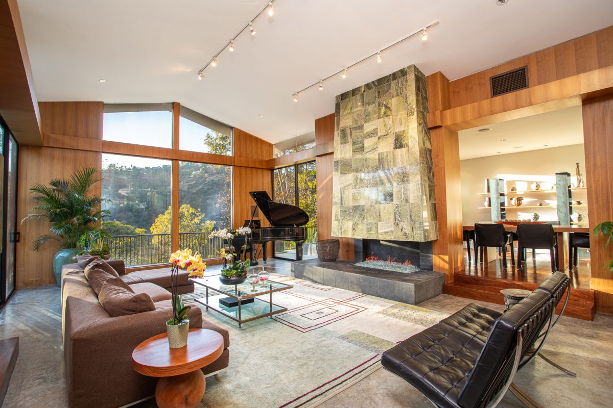 10553 Rocca PI., Los Angeles 90077