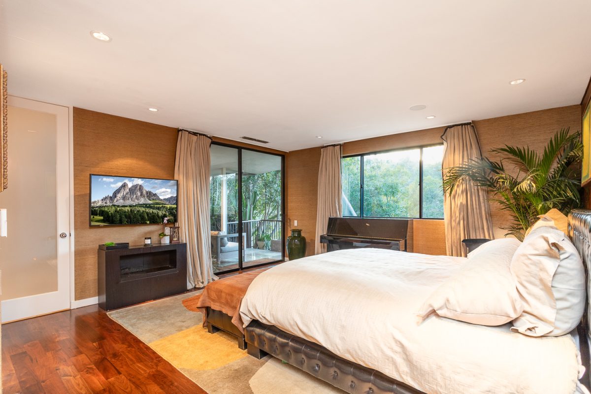 10553 Rocca PI., Los Angeles 90077