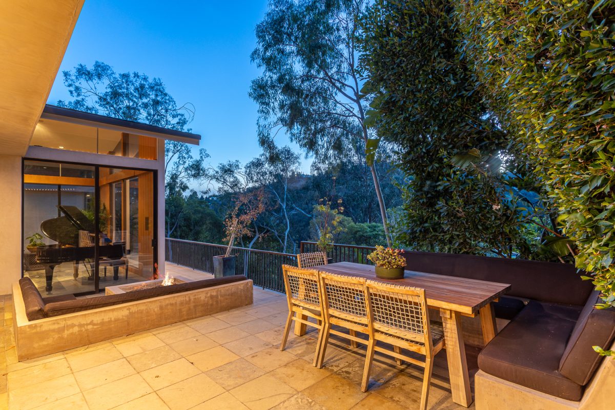 10553 Rocca PI., Los Angeles 90077