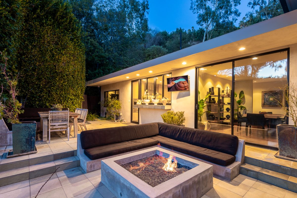 10553 Rocca PI., Los Angeles 90077