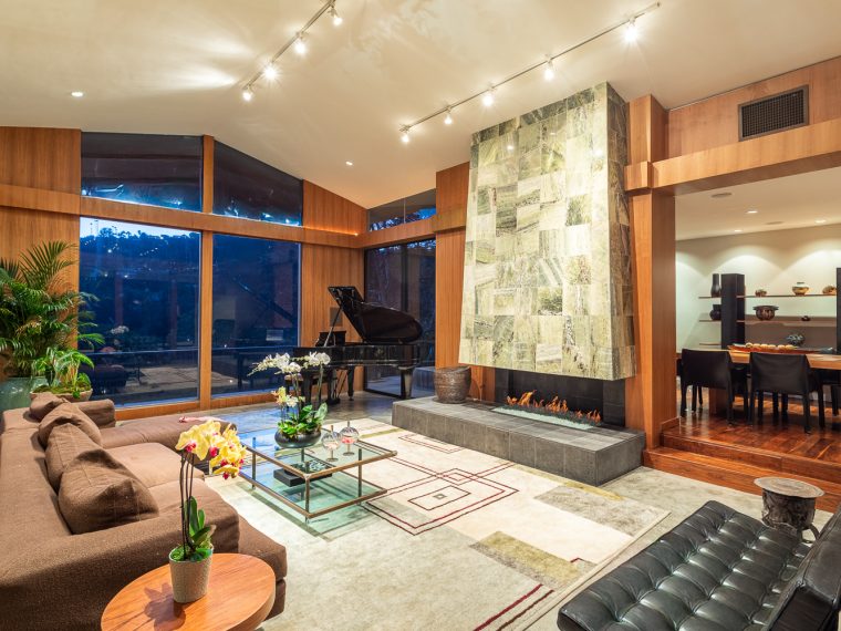 10553 Rocca PI., Los Angeles 90077