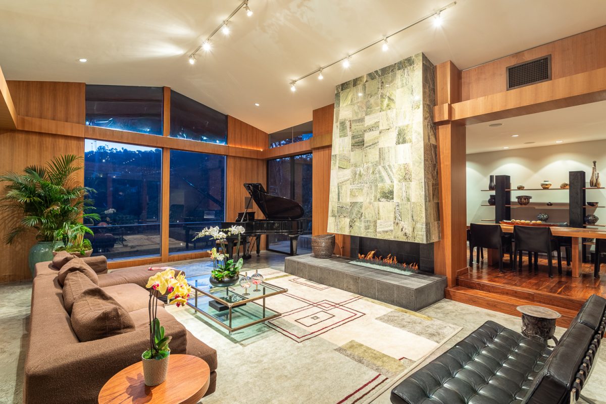 10553 Rocca PI., Los Angeles 90077