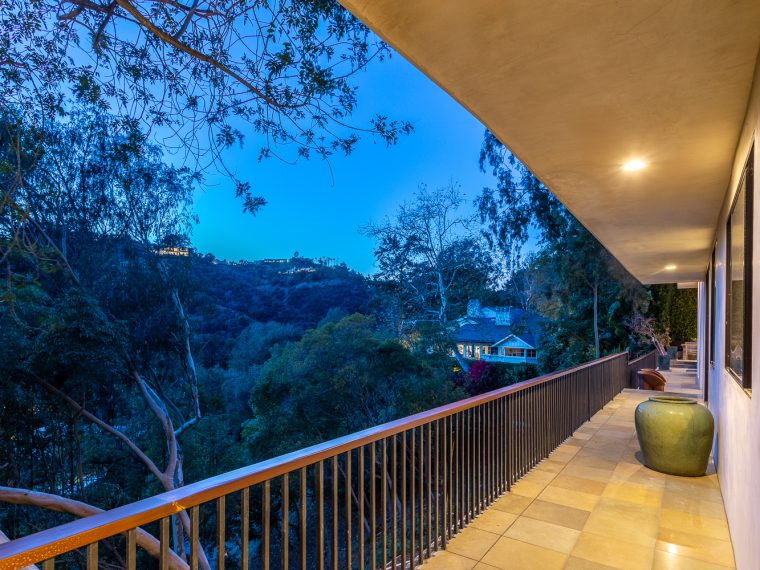 10553 Rocca PI., Los Angeles 90077