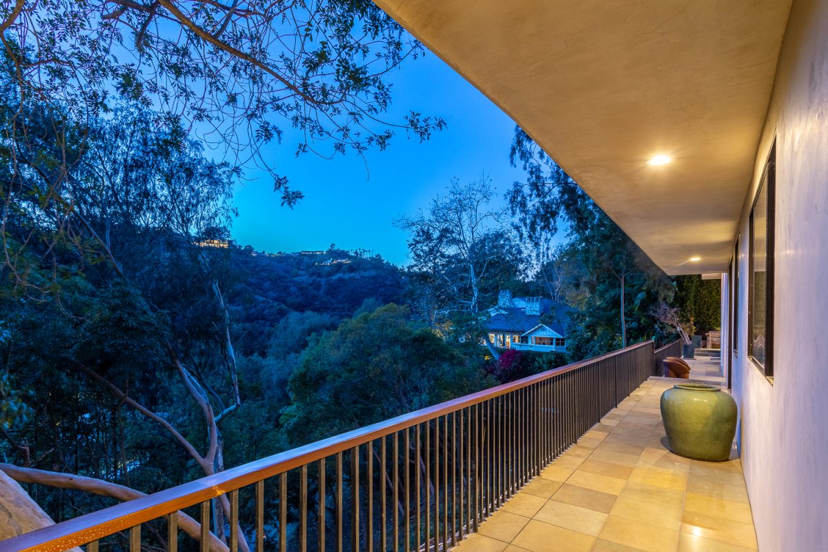 10553 Rocca PI., Los Angeles 90077
